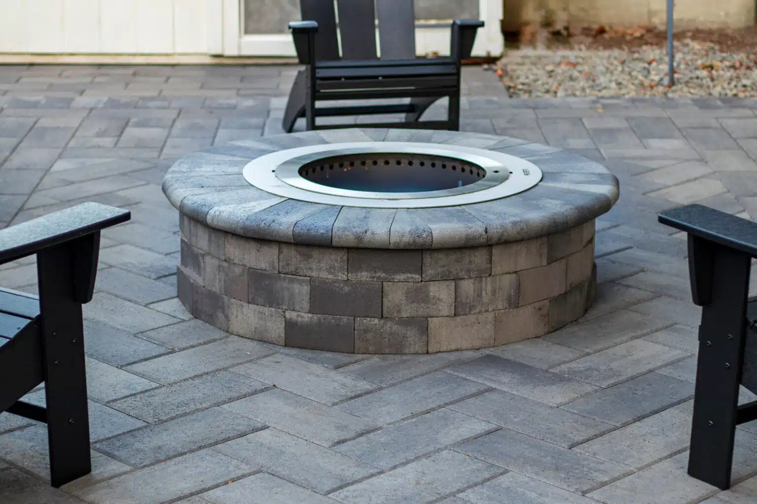 Chateau Modern FIre Pit Kit Cambridge Blend patio