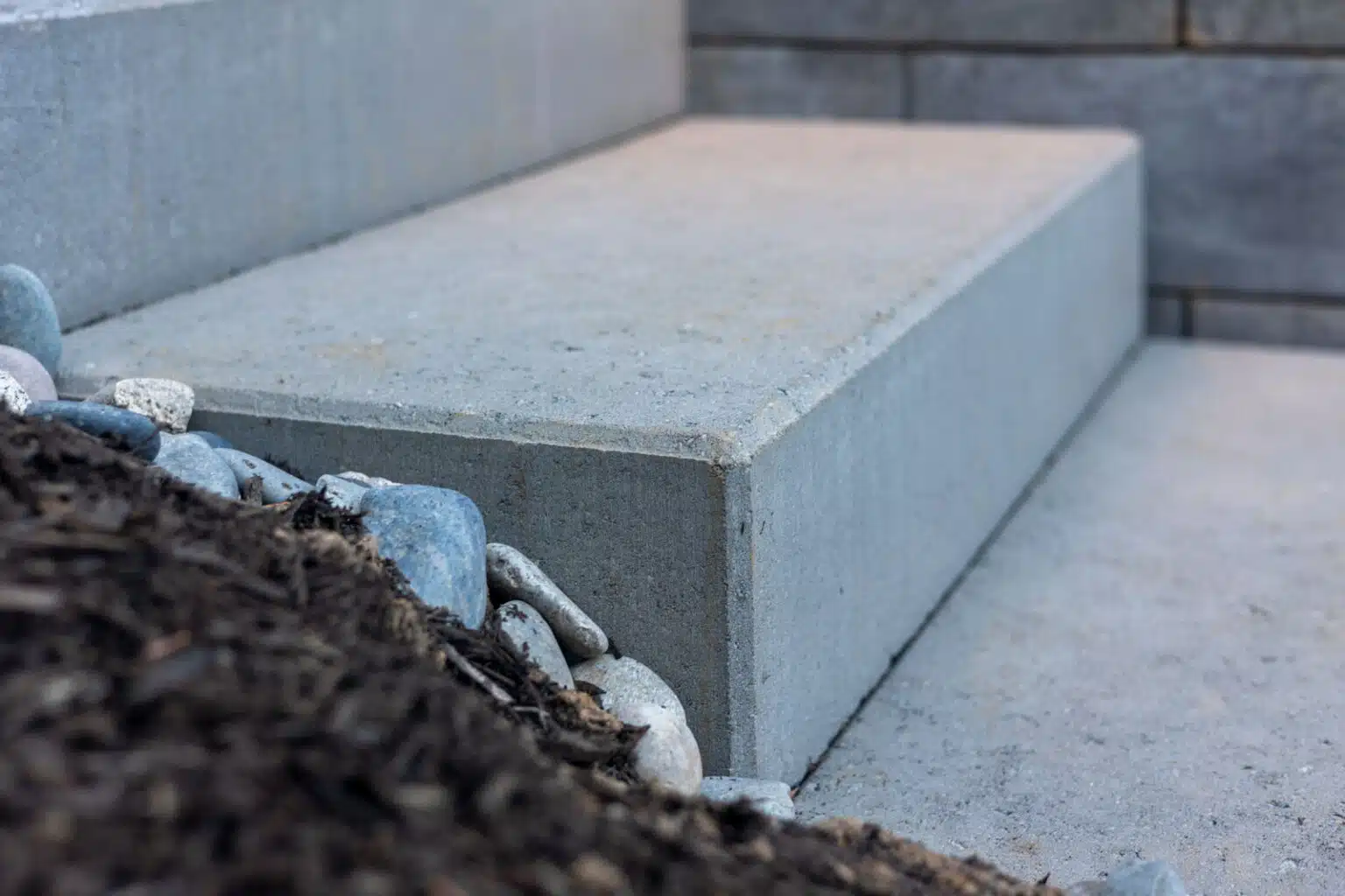 Murata Step Block Pewter